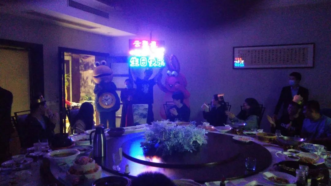 麻豆精品国产传媒生日会